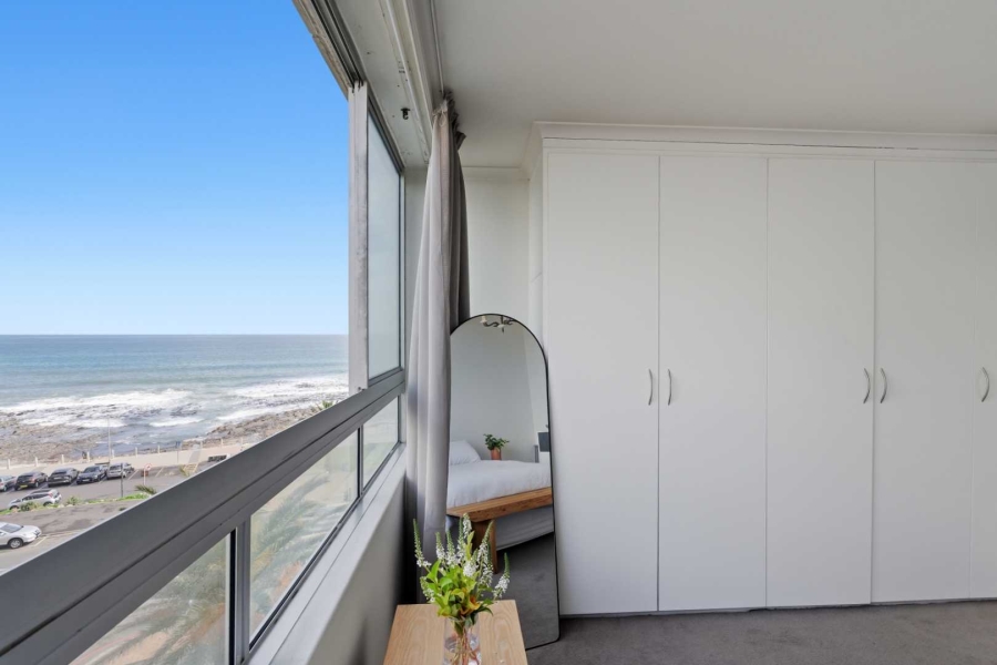 2 Bedroom Property for Sale in Sea Point Western Cape